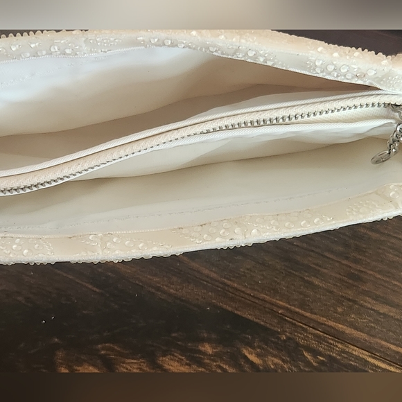 Vintage Ivory Beaded  bridal evening clutch - Picture 9 of 12